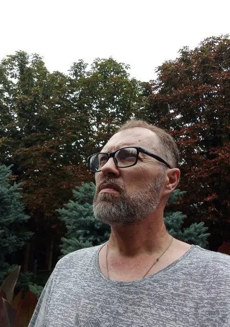 Константин из Сочи, ищу на сайте знакомства на одну ночь