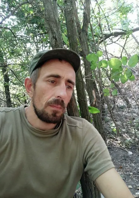 Я Рок, 42, из Смоленска, ищу знакомства на одну ночь