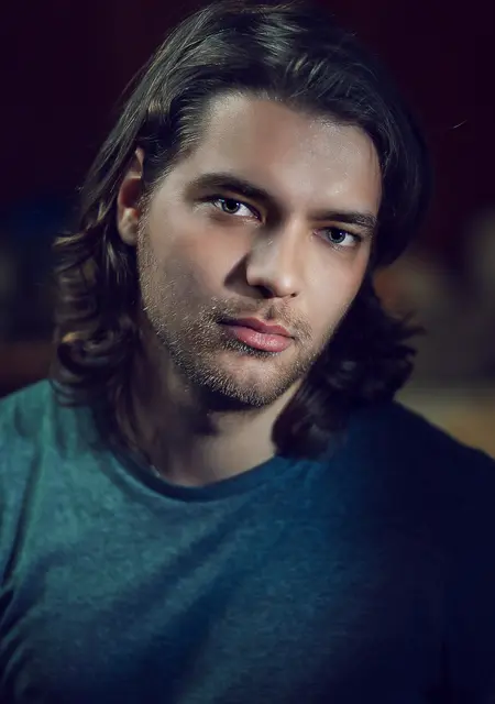 Я Макс, 25, из Воронежа, ищу знакомство для приятного времяпровождения