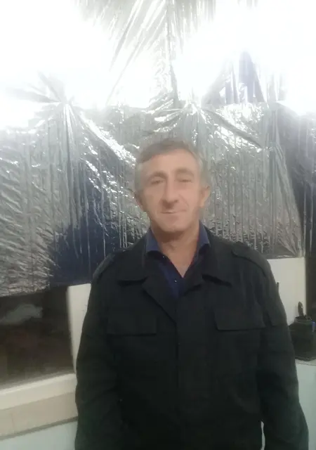 Валера из Нальчика, мне 48, познакомлюсь без обязательств