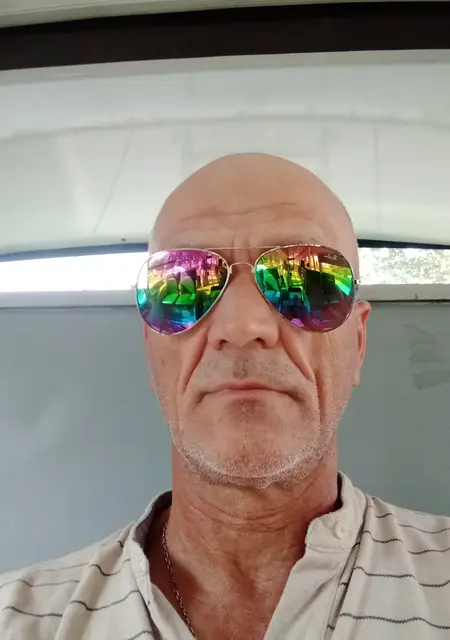 Max из Калининграда, мне 55, познакомлюсь на одну ночь