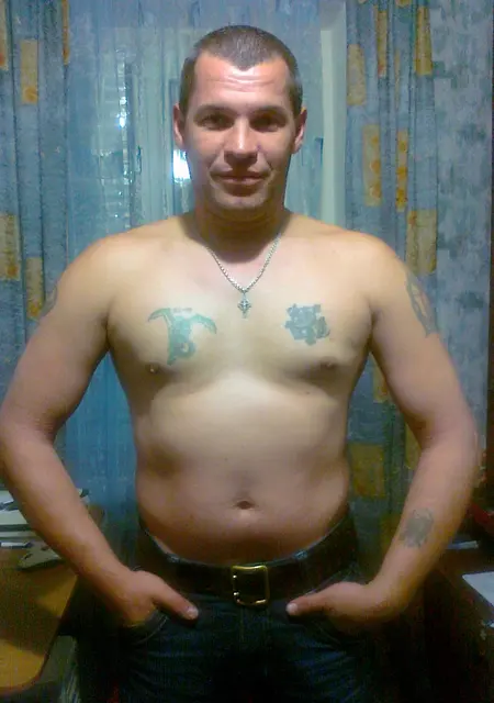 Я Юрий, 44, из Славянска-на-Кубани, ищу знакомства на одну ночь