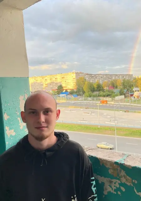 Денис из Вологды, мне 25, познакомлюсь для приятного времяпровождения