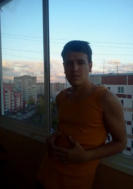 Я Дмитрий, 35, из Смоленска, ищу знакомства на одну ночь