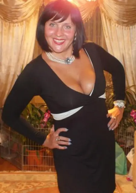 Елена из Санкт-Петербурга, ищу на сайте знакомства на одну ночь