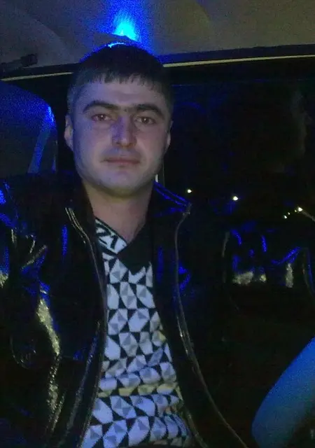 Я Aleksandr, 40, знакомлюсь для постоянных отношений в Майкопе