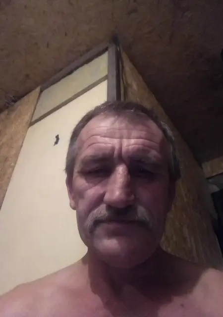 Я Валера, 59, знакомлюсь без обязательств в Копейске