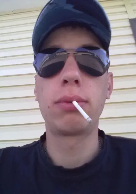 Вано из Новошахтинска, мне 38, познакомлюсь на одну ночь