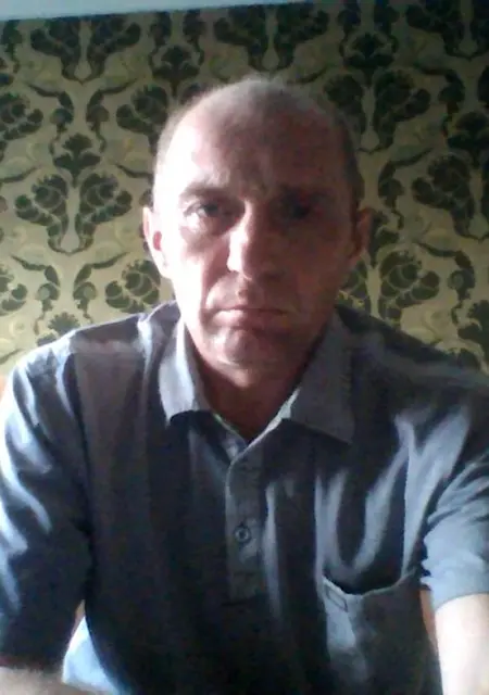 Я Сергей, 58, из Корсакова, ищу знакомства без обязательств