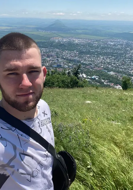 Я Иван, 25, знакомлюсь без обязательств в Шахтах