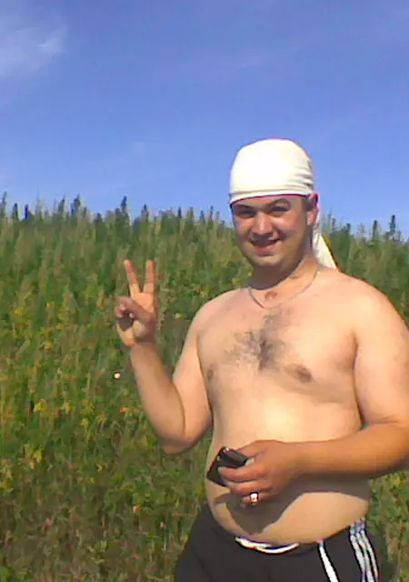 Леха из Конакова, мне 41, познакомлюсь для постоянных отношений