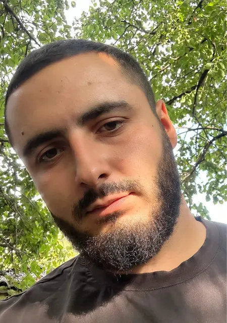 Алик из Ессентуков, ищу на сайте знакомства без обязательств