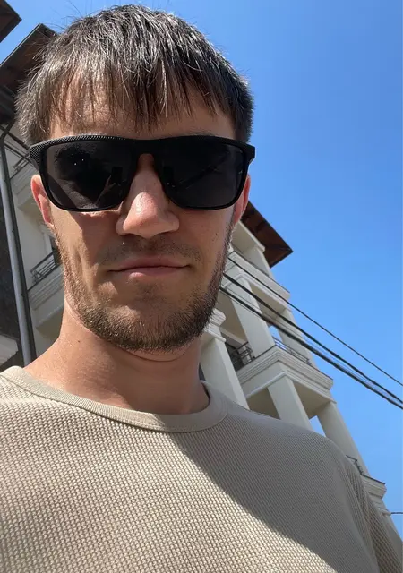 Михаил из Нового Уренгоя, ищу на сайте постоянные отношения