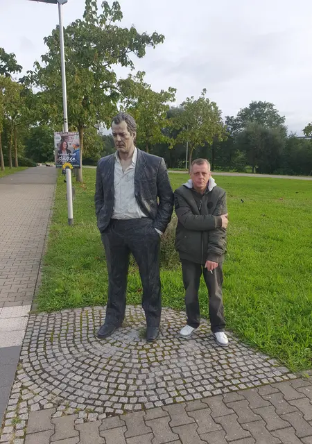 Иго из Пскова, мне 50, познакомлюсь на одну ночь