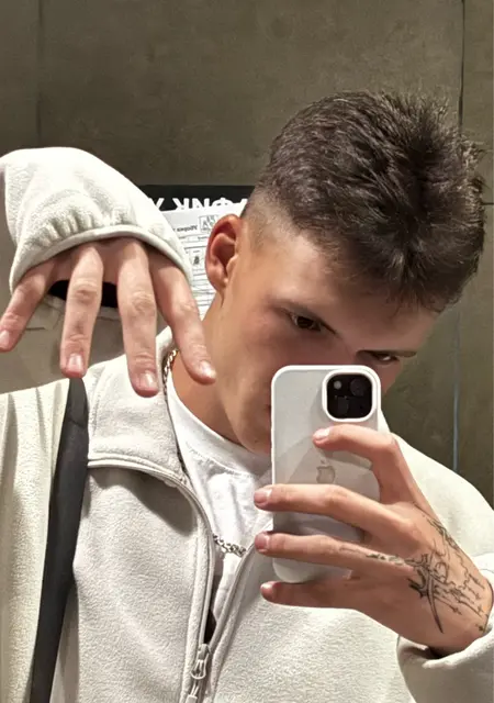 Роберт из Уфы, ищу на сайте знакомства на одну ночь