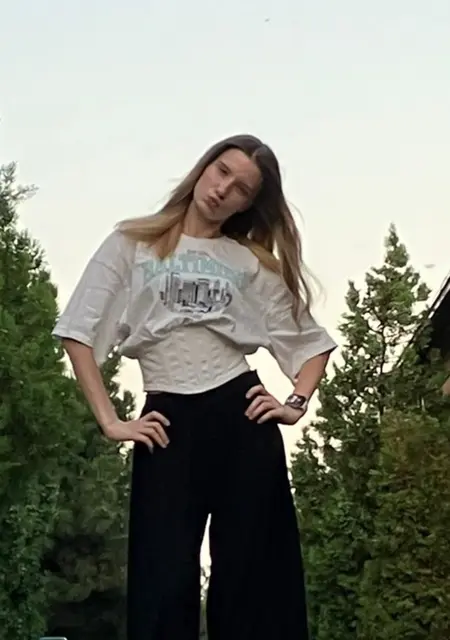 Я Полина, 18, из Ростова-на-Дону, ищу знакомство для общения