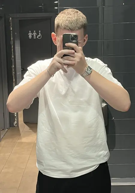 Я Егор, 18, знакомлюсь для открытые отношения в Калуге