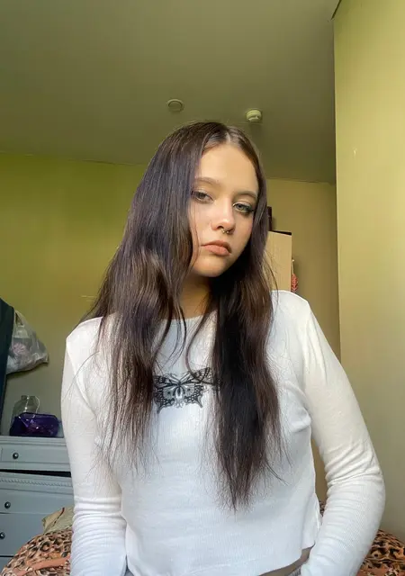 Lina из Сочи, мне 19, познакомлюсь на одну ночь