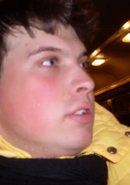 Артем из Серпухова, мне 36, познакомлюсь на одну ночь