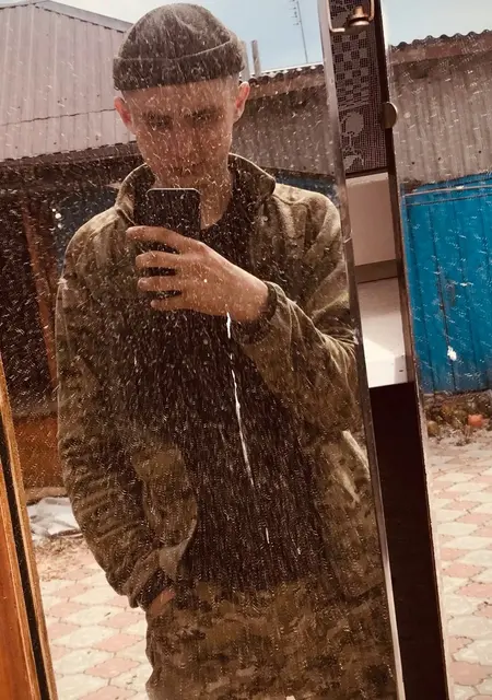 Олег из Уссурийска, мне 19, познакомлюсь на одну ночь