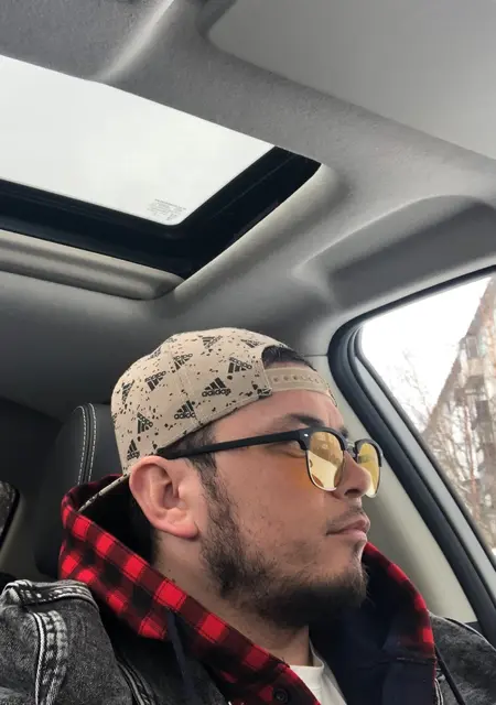 Али из Мурманска, ищу на сайте открытые отношения