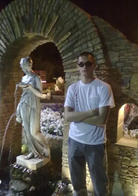 Жека из Анапы, мне 35, познакомлюсь на одну ночь