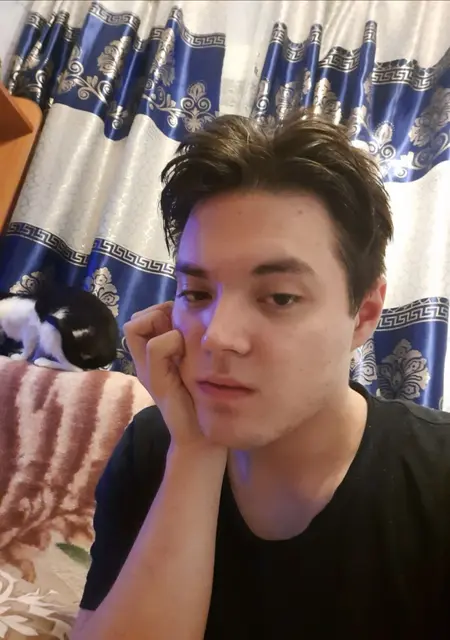 Даниил из Алдана, мне 20, познакомлюсь на одну ночь