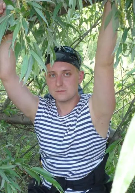 Я Александр, 41, знакомлюсь на одну ночь в Саратове