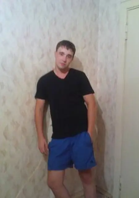 Иван из Балашова, мне 35, познакомлюсь для приятного времяпровождения