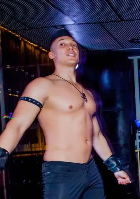 Влад из Бирска, мне 38, познакомлюсь для приятного времяпровождения