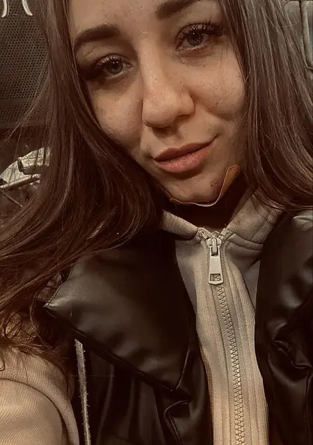 Я Anna, 31, из Екатеринбурга, ищу знакомства без обязательств