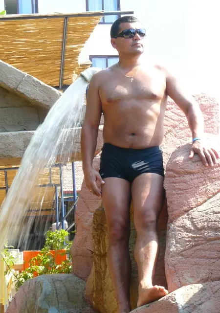 Владимир из Саранска, ищу на сайте знакомства на одну ночь