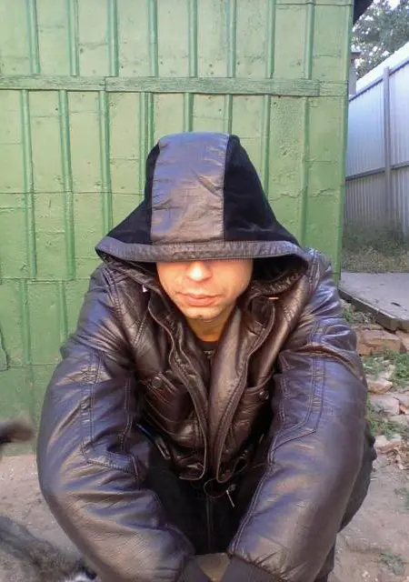 Я Андрей, 43, из Урюпинска, ищу знакомство для постоянных отношений