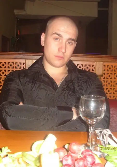 Я Евген, 42, из Новомосковска, ищу знакомства без обязательств