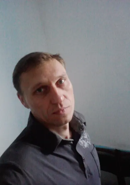 Игорь из Сенно, ищу на сайте постоянные отношения