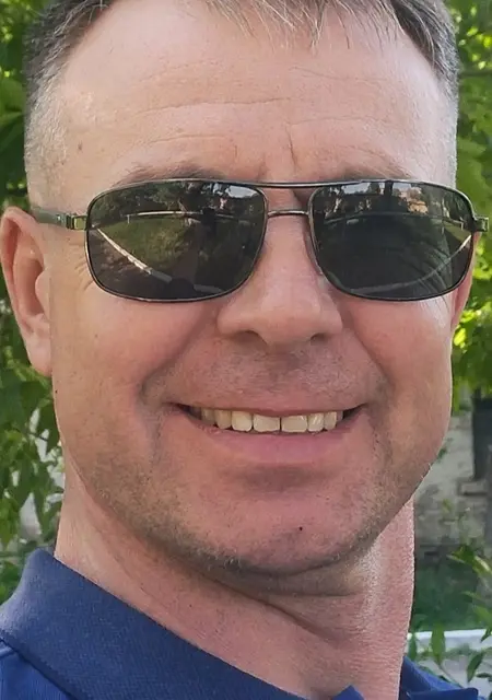 Я Андрей, 45, из Феодосии, ищу знакомство для открытые отношения