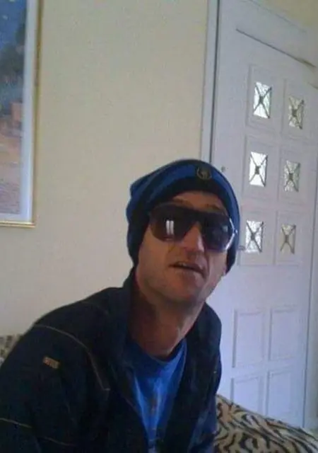 Leonardo из Афин, мне 32, познакомлюсь