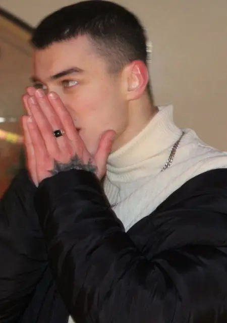 Я Макс, 19, из Ярославля, ищу знакомства без обязательств