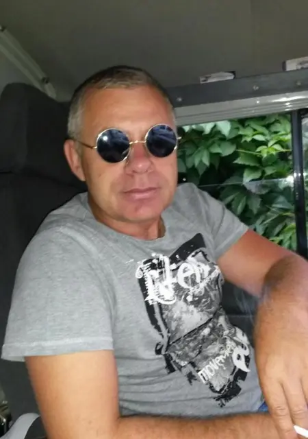 Виталий из Оренбурга, ищу на сайте знакомства без обязательств