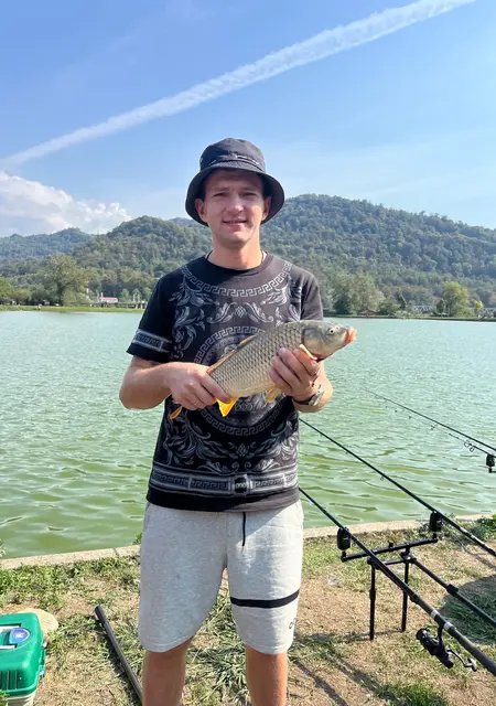 Игорь из Геленджика, мне 29, познакомлюсь для общения