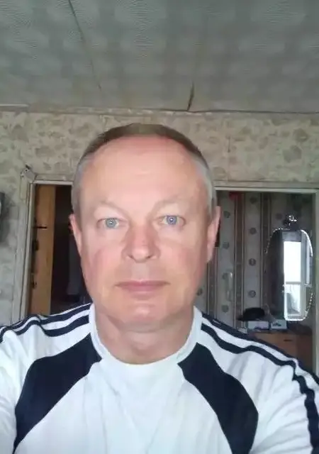 Я Женя, 59, из Симферополя, ищу знакомства без обязательств