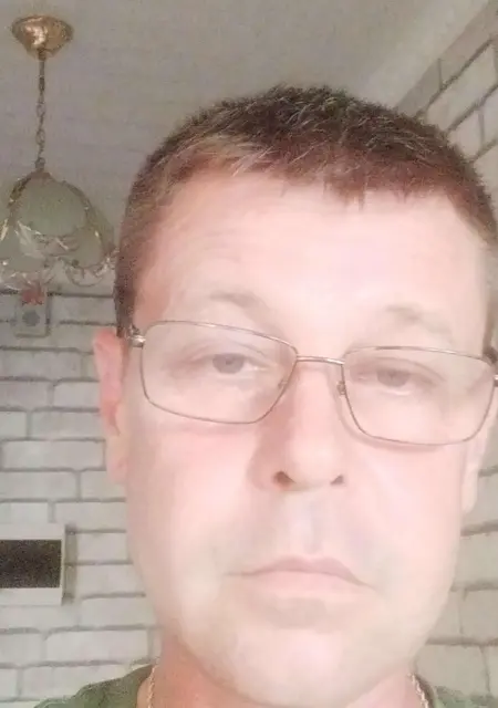 Я Виктор, 52, из Уфы, ищу знакомства на одну ночь