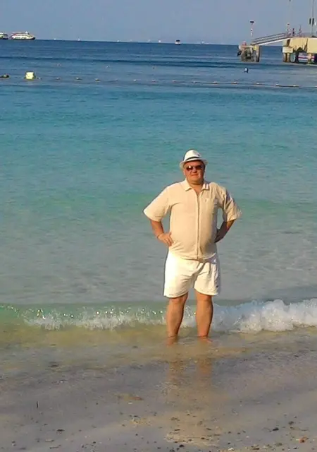 Я Вячеслав, 52, из Хабаровска, ищу знакомства на одну ночь