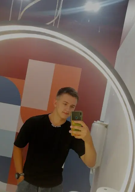 Я Влад, 21, знакомлюсь для приятного времяпровождения в Краснодаре