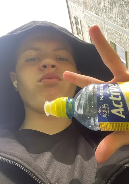 Я Егор, 18, знакомлюсь на одну ночь в Кингисеппе