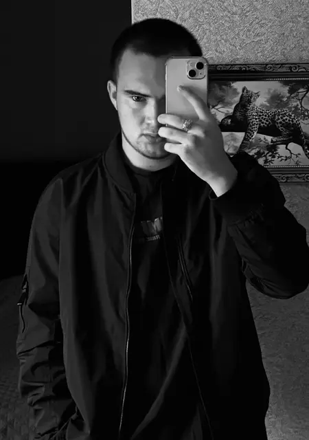 Амир из Нефтеюганска, мне 20, познакомлюсь без обязательств