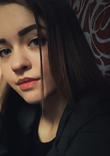 Я Валя, 23, знакомлюсь для приятного времяпровождения в Таганроге