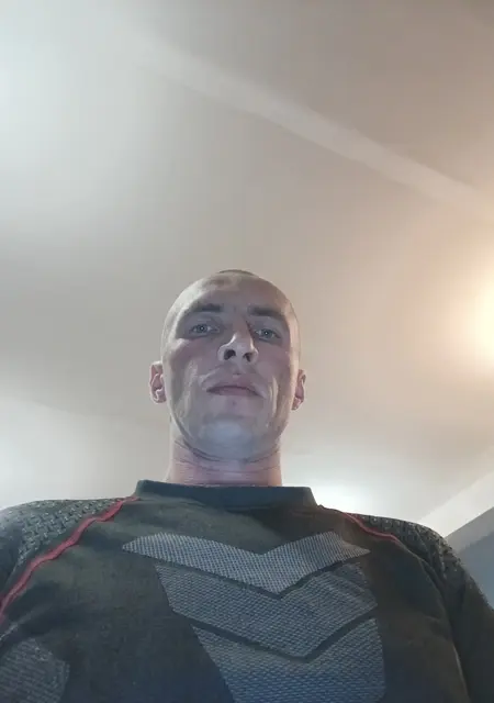 Я Макс, 41, из Коврова, ищу знакомства на одну ночь