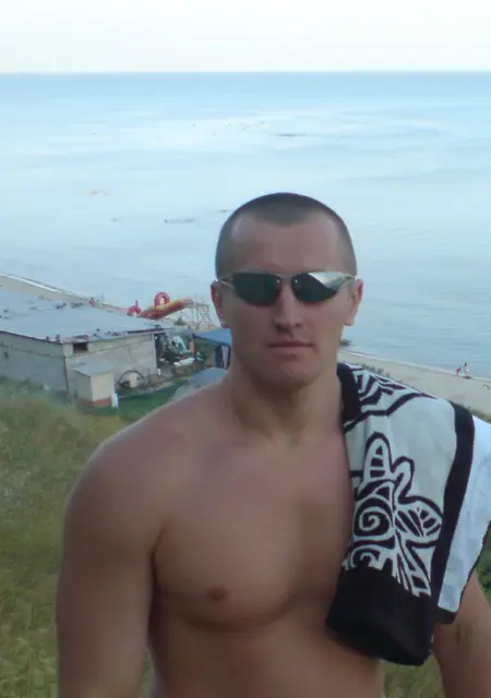 Serg из Донецка, мне 47, познакомлюсь на одну ночь