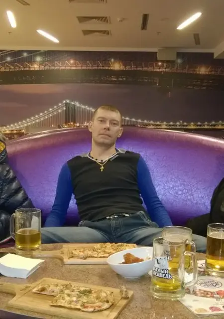 Я Санек, 45, знакомлюсь для приятного времяпровождения в Серпухове